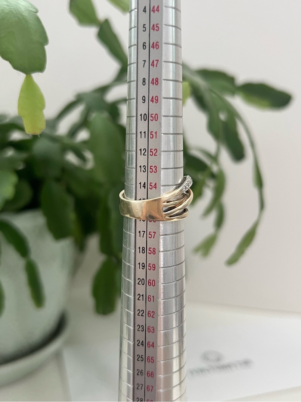 Michael Hill Solid 10K Gold & Natural Diamond Fancy Crossover Ring, Size 7.25 - Picture 16 of 17